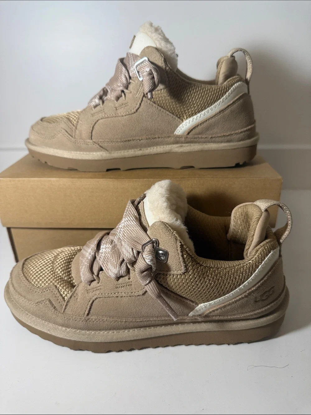 UGG Kids Sand Lowmel Lace-Up Sneakers - Size 4